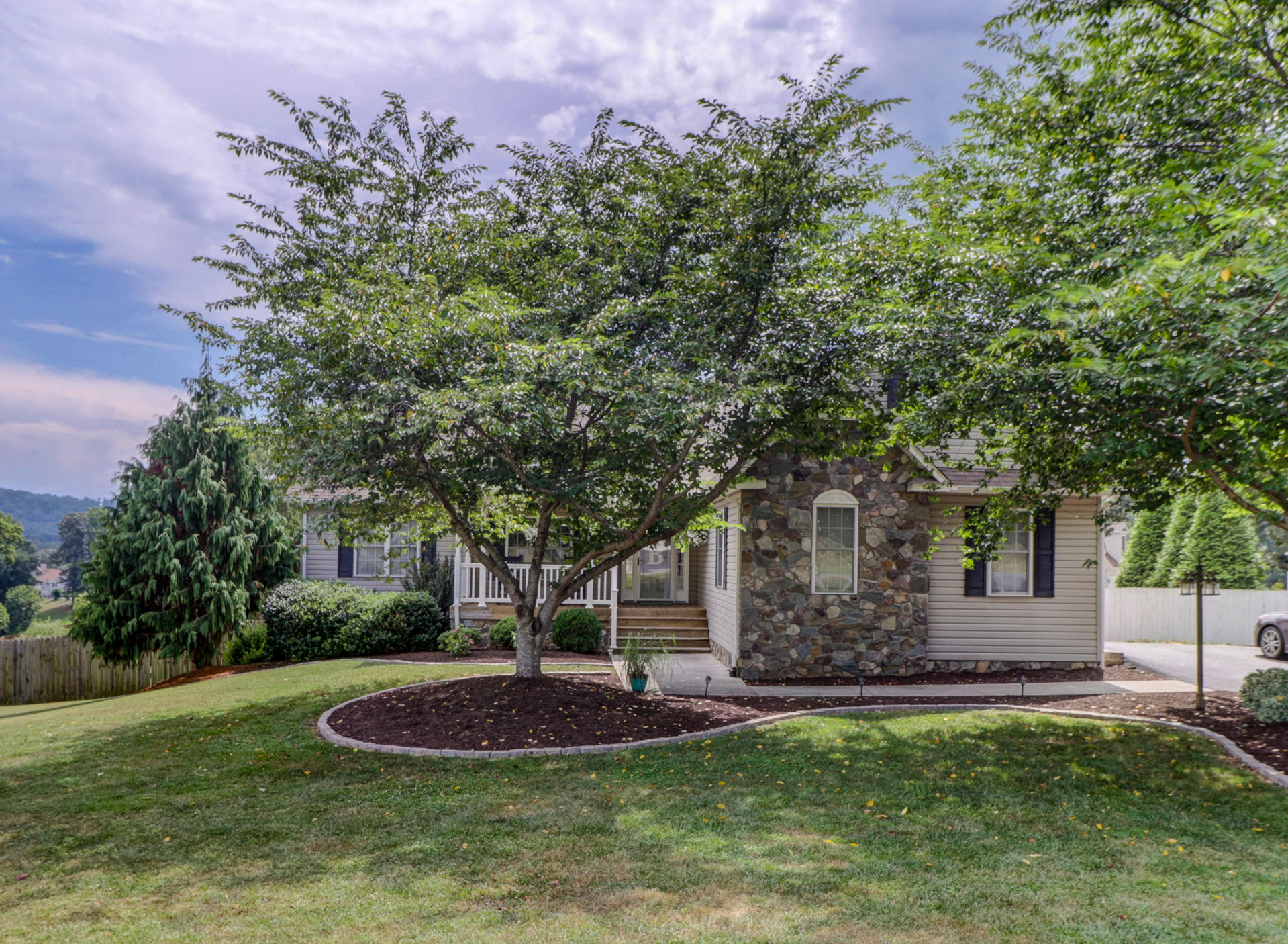 1275 Virginia Ridge Drive Hardy, VA 24101 - Photo 3 of 44 a big yard with table and trees