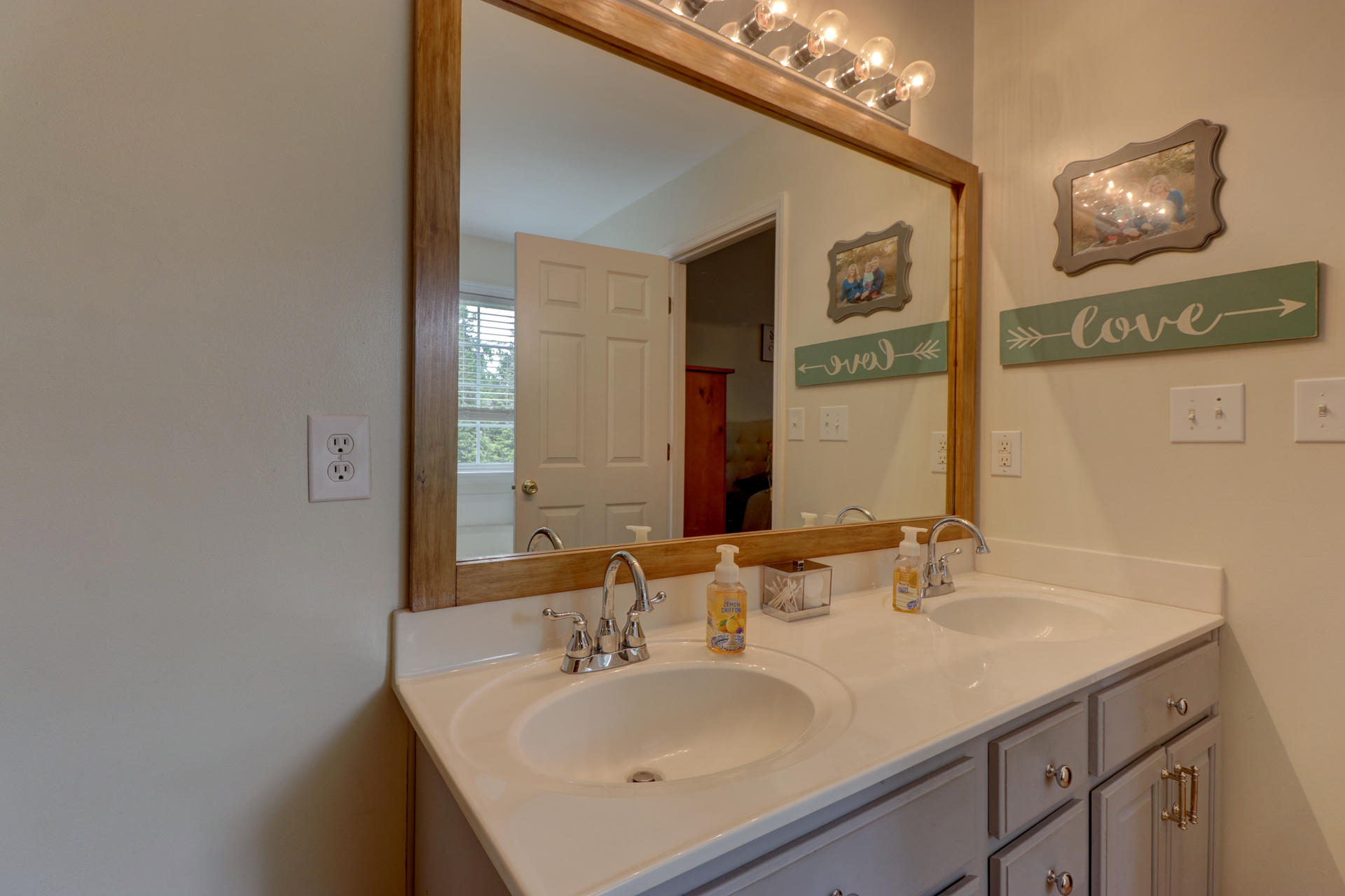 1275 Virginia Ridge Drive Hardy, VA 24101 - Photo 27 of 44 a bathroom with a sink and a mirror
