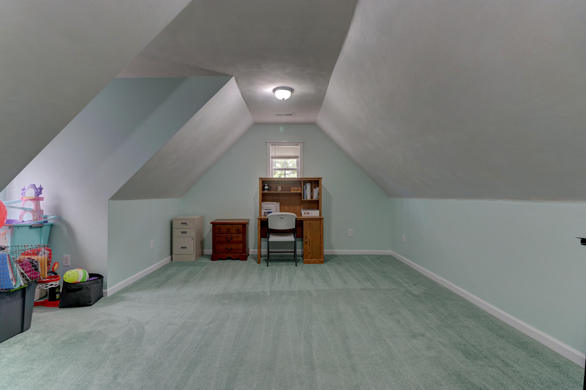 1275 Virginia Ridge Drive Hardy, VA 24101 - Photo 30 of 44 an empty room with furniture and window