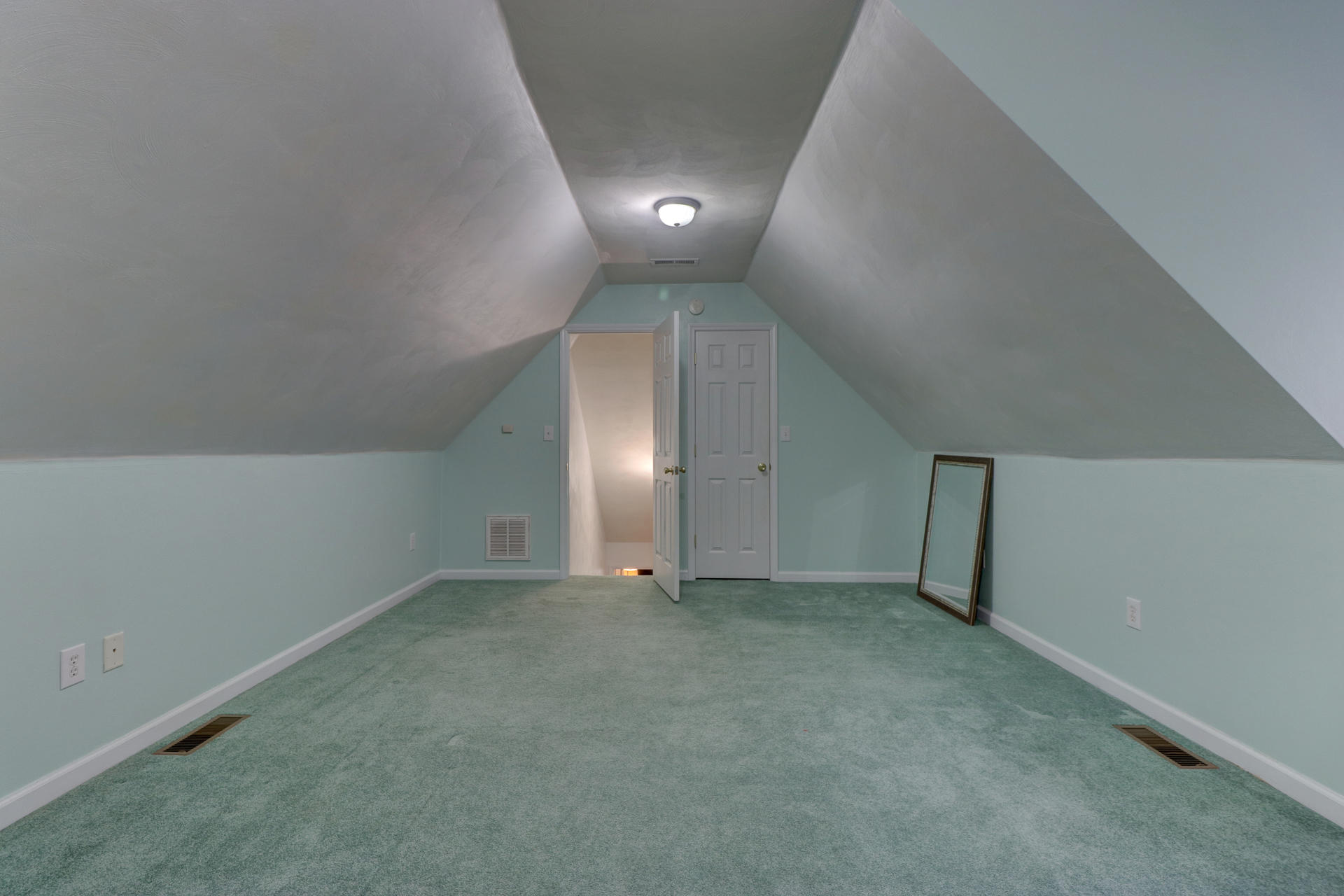 1275 Virginia Ridge Drive Hardy, VA 24101 - Photo 31 of 44 a view of an empty room