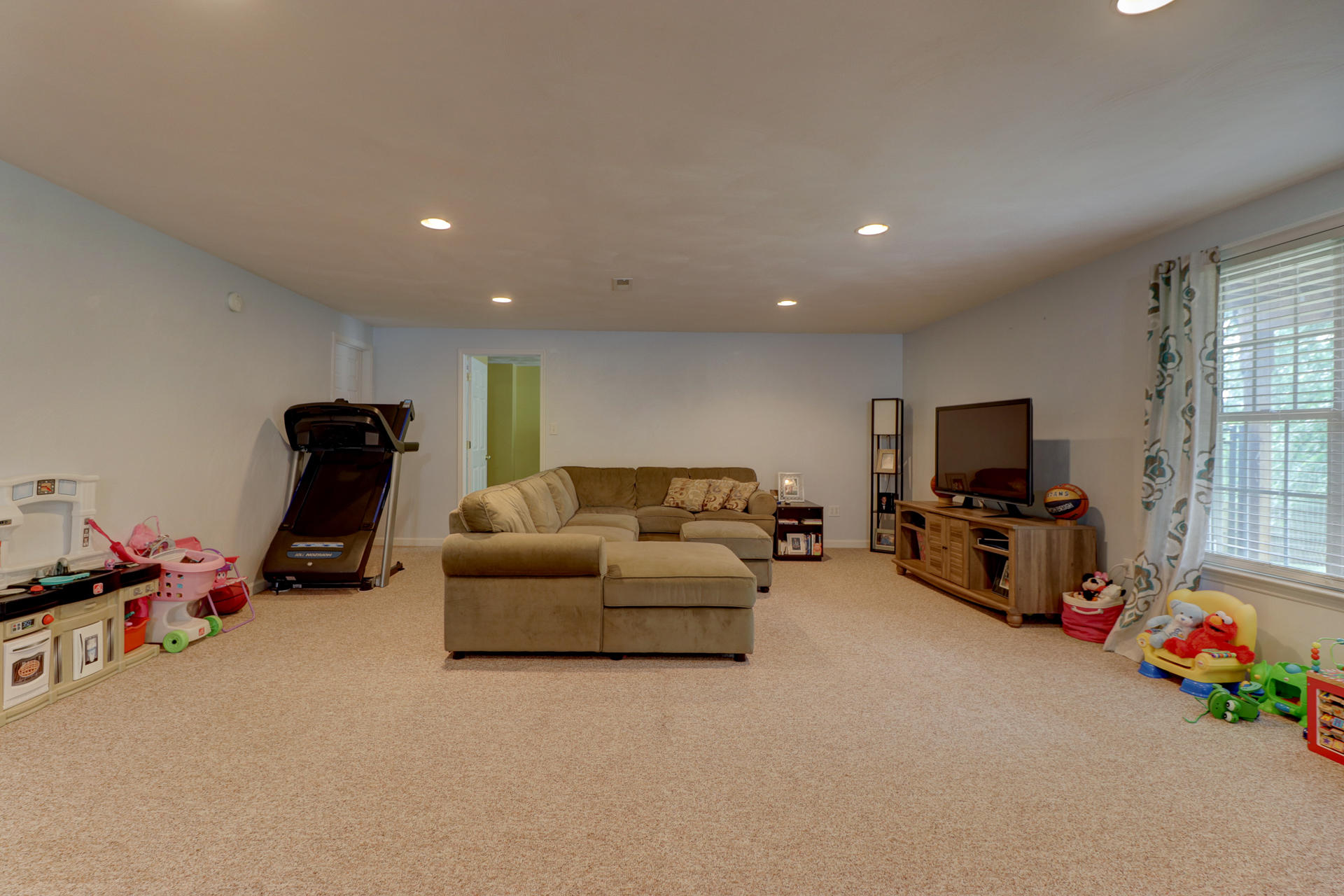 1275 Virginia Ridge Drive Hardy, VA 24101 - Photo 33 of 44 a living room with furniture and a flat screen tv