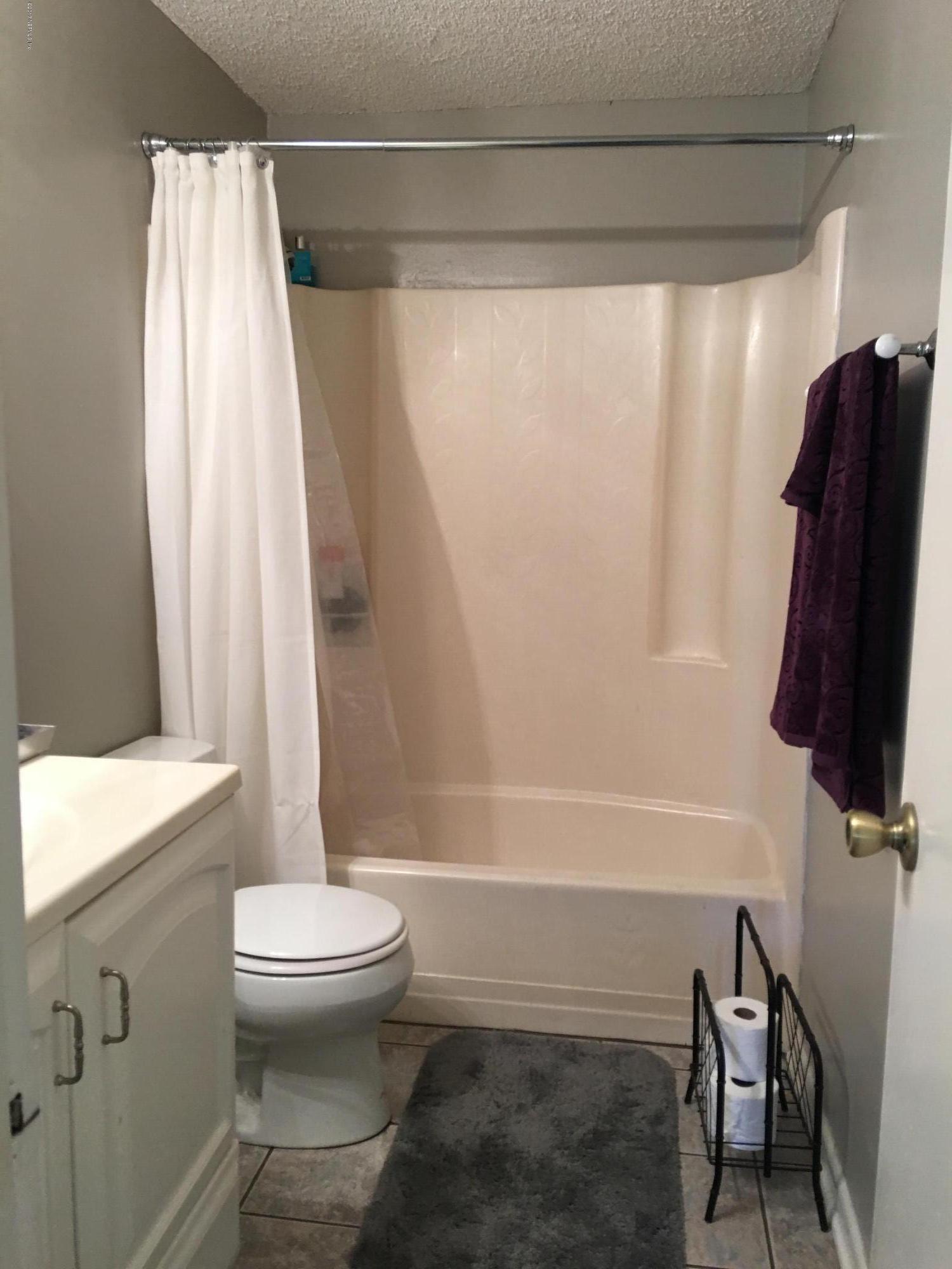 10746 Mareeba Road Jacksonville, FL 32246 - Photo 8 of 20 IMG_1916
