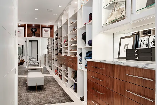 $4,950,000 | 1 Waterway Court, Unit 5B, The Woodlands, TX 77380