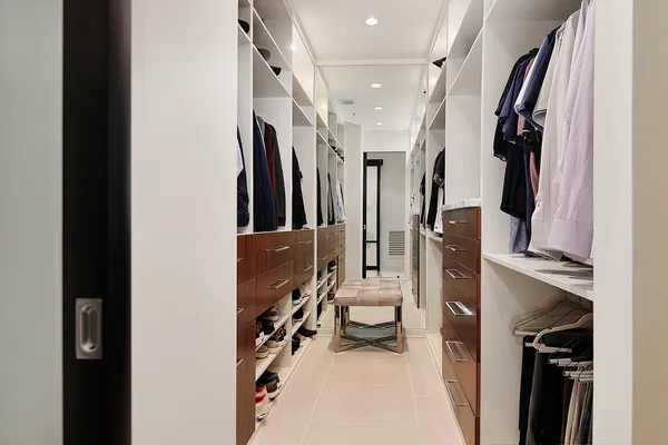 $4,950,000 | 1 Waterway Court, Unit 5B, The Woodlands, TX 77380