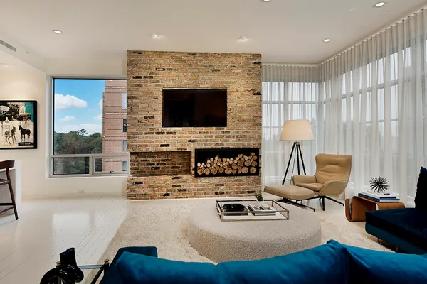 $4,950,000 | 1 Waterway Court, Unit 5B, The Woodlands, TX 77380