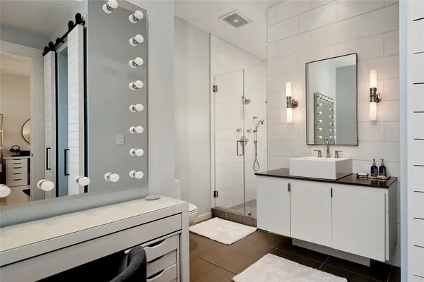 $4,950,000 | 1 Waterway Court, Unit 5B, The Woodlands, TX 77380