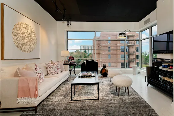 $4,950,000 | 1 Waterway Court, Unit 5B, The Woodlands, TX 77380