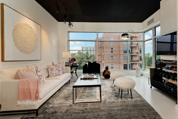 $4,950,000 | 1 Waterway Court, Unit 5B, The Woodlands, TX 77380