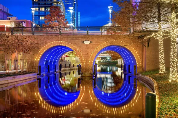 $4,950,000 | 1 Waterway Court, Unit 5B, The Woodlands, TX 77380