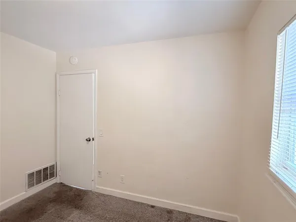$2,195 | 1543 43rd Street South, St. Petersburg, FL 33711