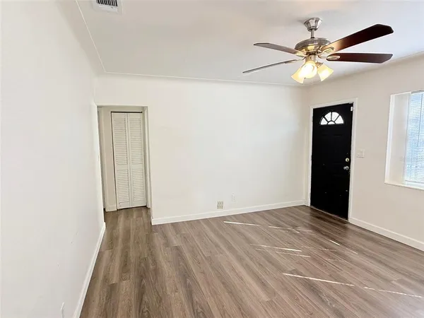 $2,195 | 1543 43rd Street South, St. Petersburg, FL 33711