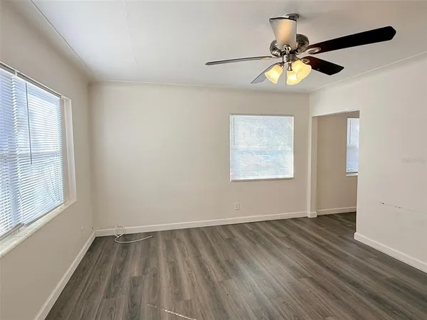 $2,195 | 1543 43rd Street South, St. Petersburg, FL 33711