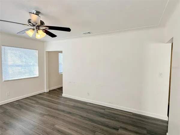 $2,195 | 1543 43rd Street South, St. Petersburg, FL 33711