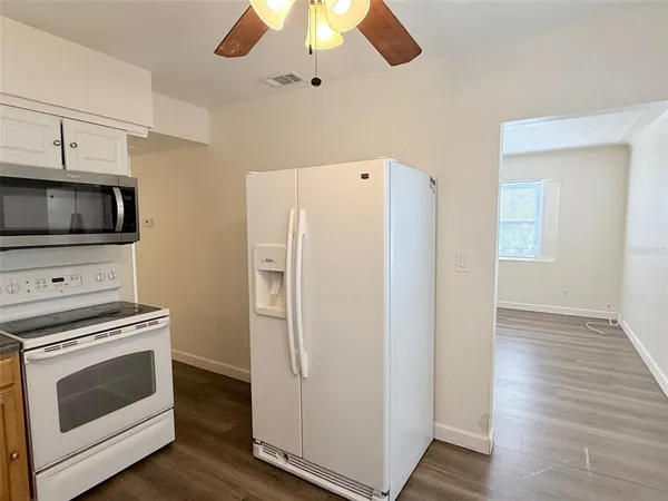 $2,195 | 1543 43rd Street South, St. Petersburg, FL 33711