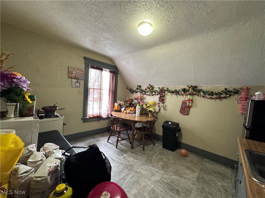 429 Fulton Road Northwest Canton, OH 44703 - Photo 22 of 36