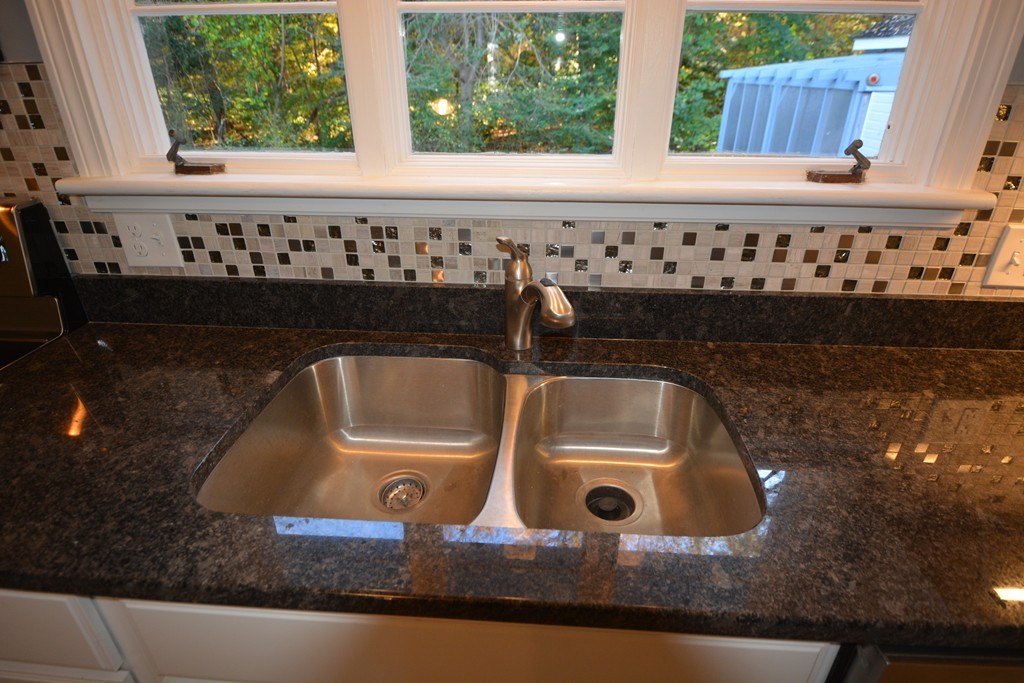 29 Monastery Avenue West Springfield, MA 01089 - Photo 4 of 24 Gallery Image 4