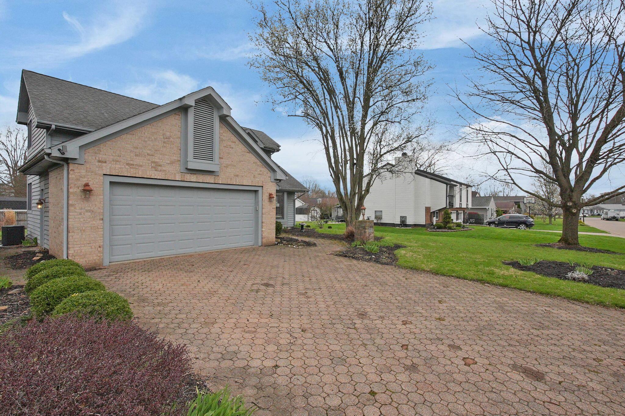 776 South Hampton Road Newark, OH 43055 - Photo 2 of 43 2-web-or-mls-776-s-hampton-rd