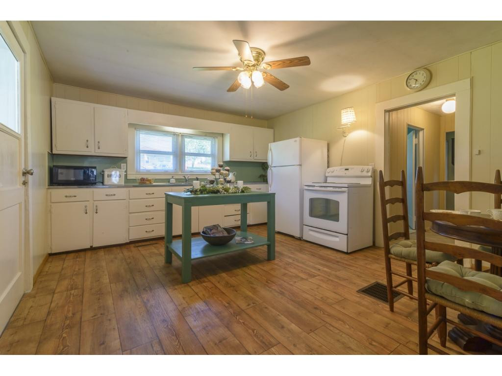 304 Maple Street Glade Spring, VA 24340 - Photo 11 of 28 Photo 11