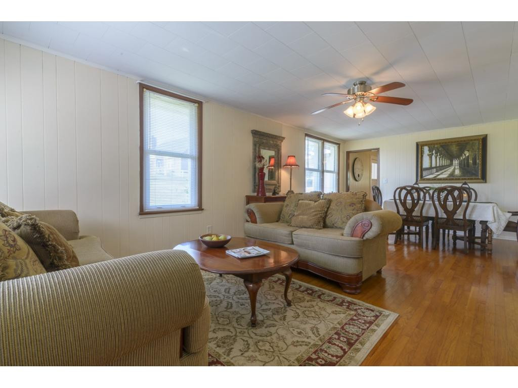 304 Maple Street Glade Spring, VA 24340 - Photo 7 of 28 Open Plan Living Dining