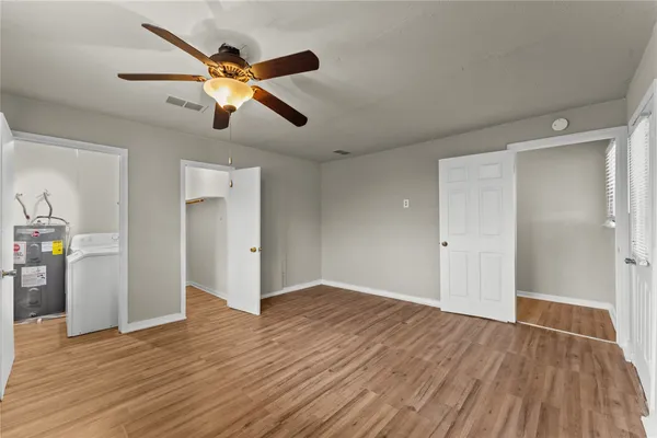 $1,300 | 25 2nd Avenue North, Texas City, TX 77590