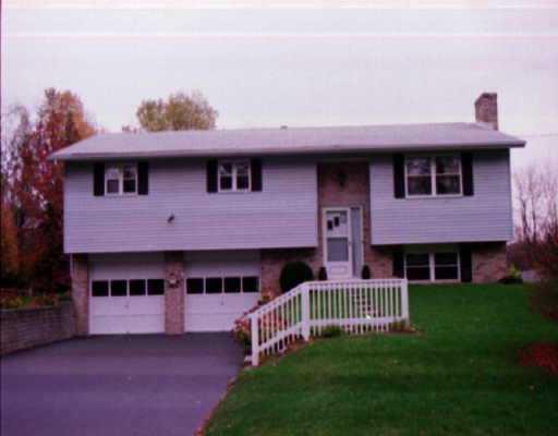 375 Wilson Road Clinton, PA 15026 - Photo 1 of 1 Gallery Image 1