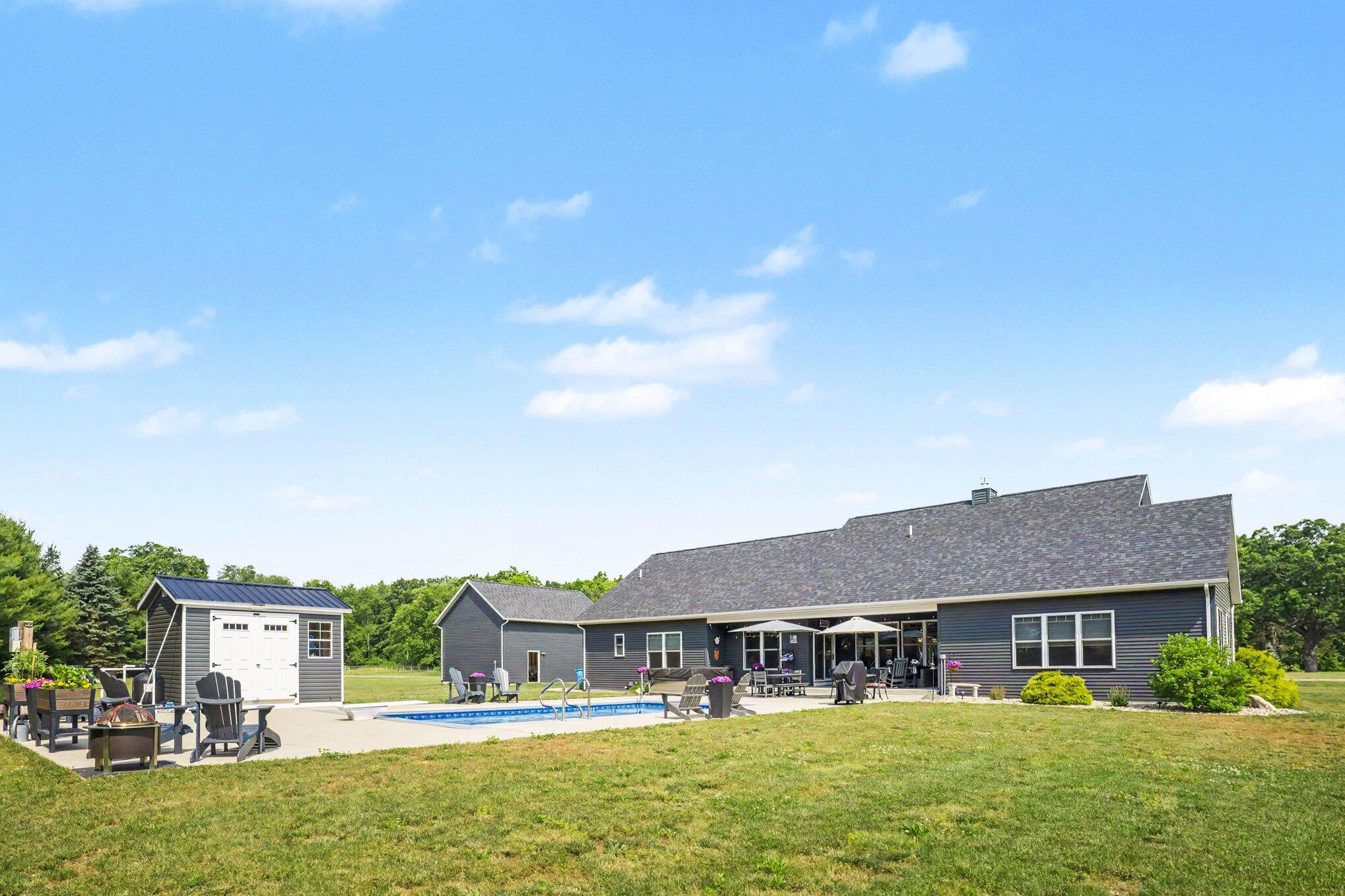 17045 Woodside Lane Three Rivers, MI 49093 - Photo 40 of 49 045_file_6435