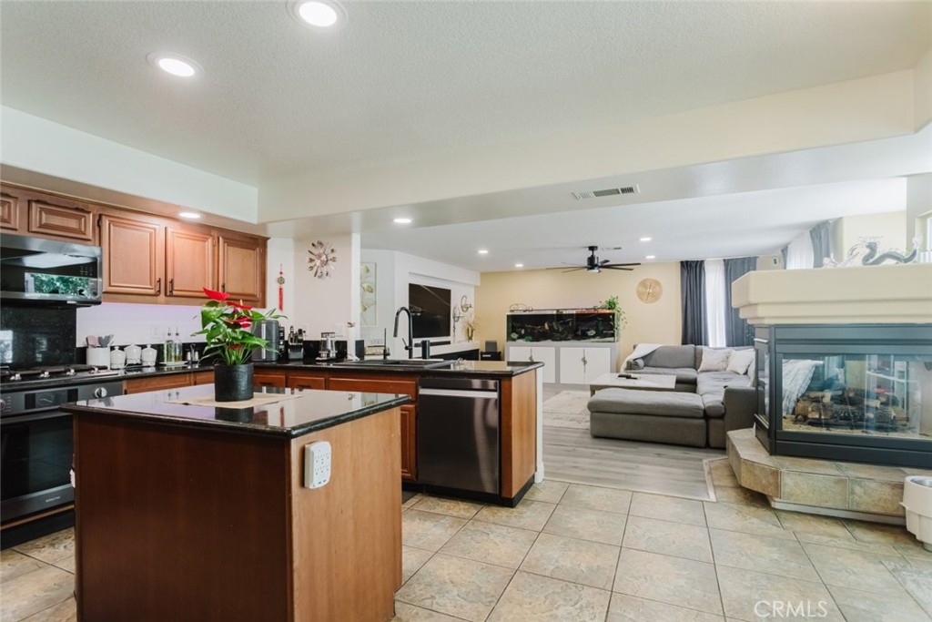 5617 East Ave R 12 Palmdale, CA 93552 - Photo 21 of 71