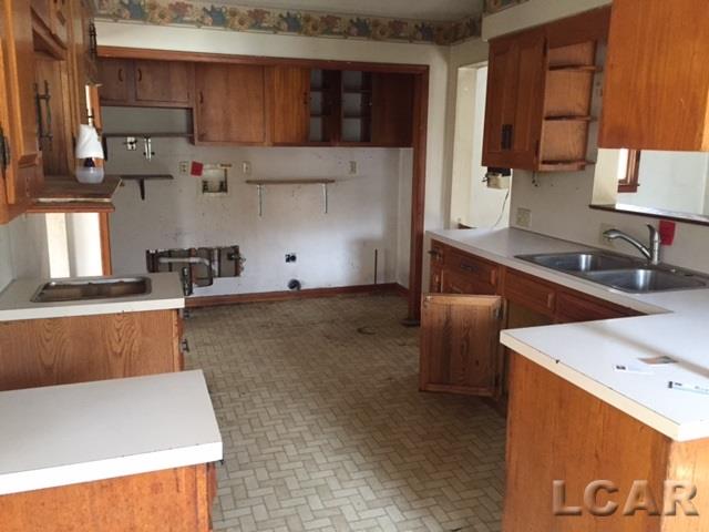 8386 Secor Road Lambertville, MI 48144 - Photo 10 of 26