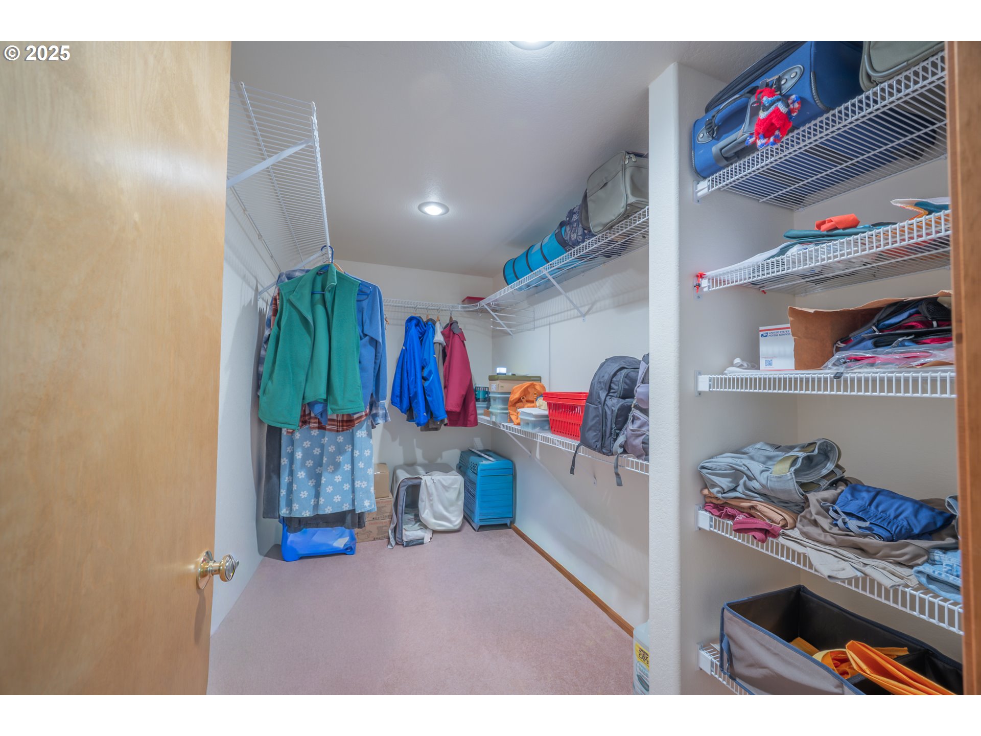 2184 13th Street Florence, OR 97439 - Photo 26 of 44 a utility room with dryer and washer