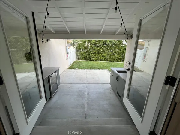 $6,000 | 4466 Sherman Oaks Circle, Sherman Oaks, CA 91403