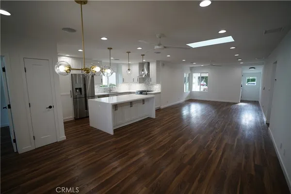 $6,000 | 4466 Sherman Oaks Circle, Sherman Oaks, CA 91403