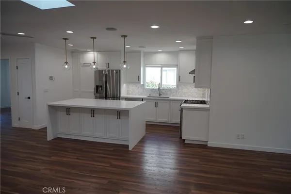 $6,000 | 4466 Sherman Oaks Circle, Sherman Oaks, CA 91403