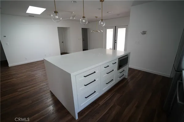 $6,000 | 4466 Sherman Oaks Circle, Sherman Oaks, CA 91403