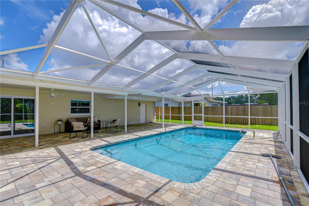 2167 Lakeview Road Clearwater, FL 33764 - Photo 25 of 31