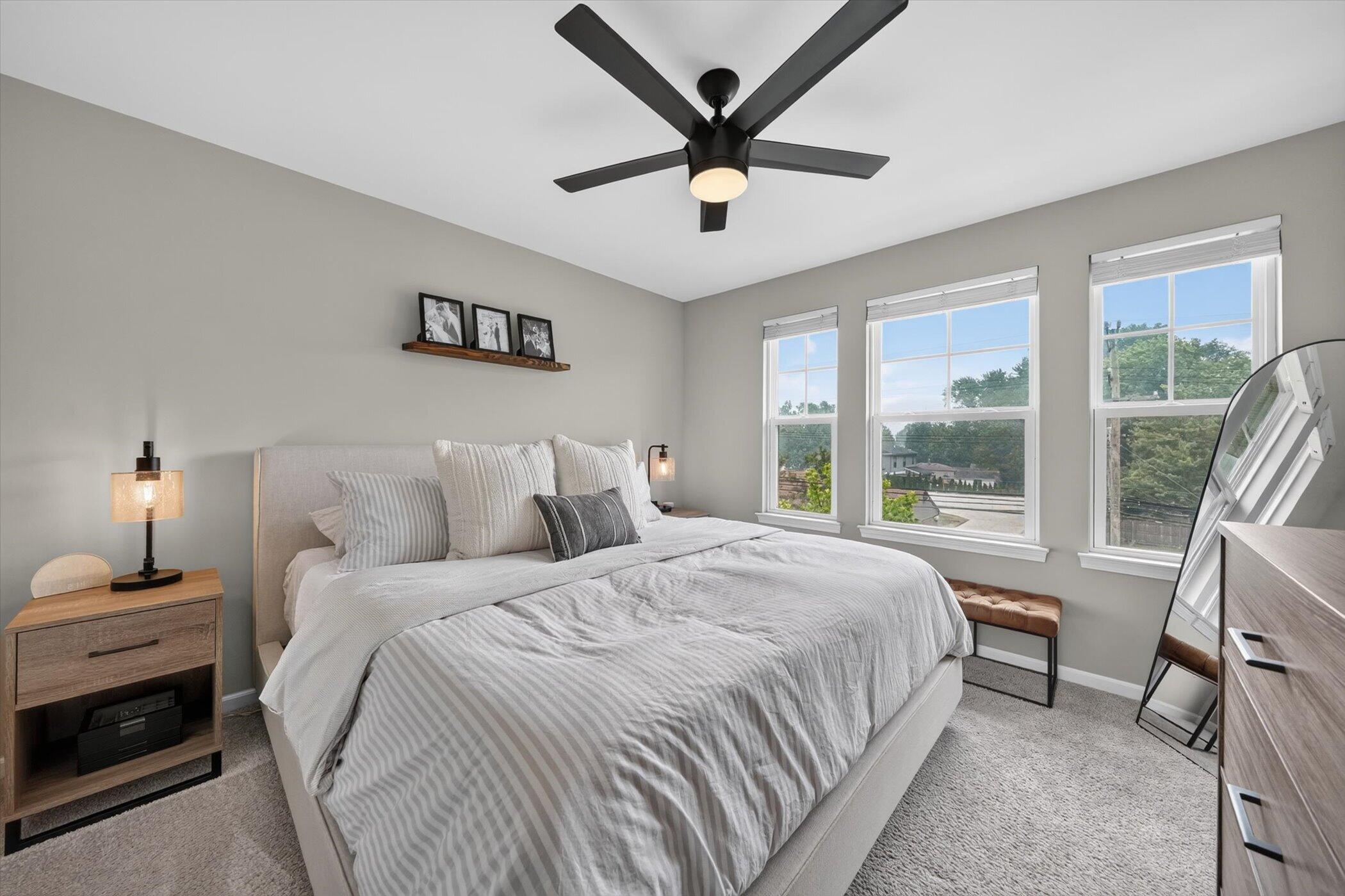 2500 Normandy Road, Unit 67 Royal Oak, MI 48073 - Photo 16 of 28 19-2500-Normandy-Rd-#67-WindowStill-Phot