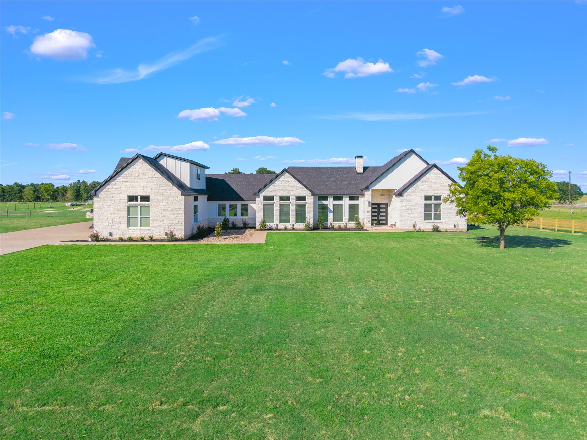 13504 Hudson Farms Road Franklin, TX 77856 - Photo 1 of 49 a view of a house with a yard