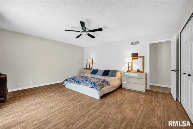 $349,900 | 753 Susan Drive, Knoxville, IL 61448