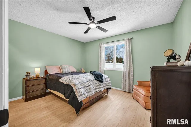 $349,900 | 753 Susan Drive, Knoxville, IL 61448