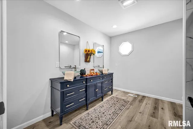 $349,900 | 753 Susan Drive, Knoxville, IL 61448