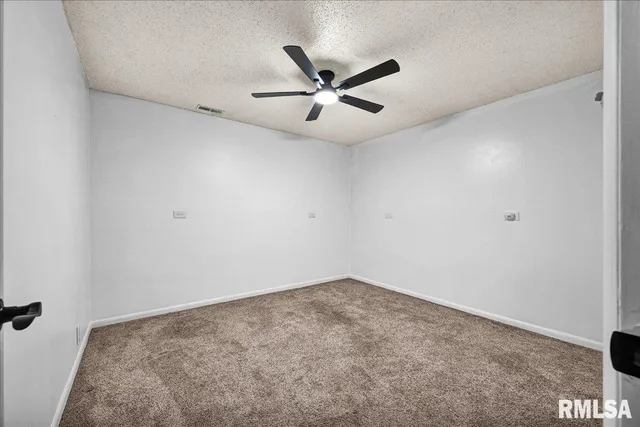 $349,900 | 753 Susan Drive, Knoxville, IL 61448