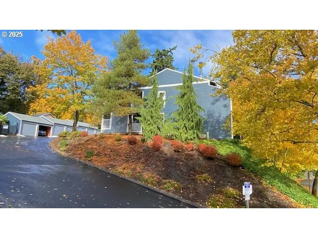 $230,000 | 12600 Southeast Freeman Way, Milwaukie, OR 97222