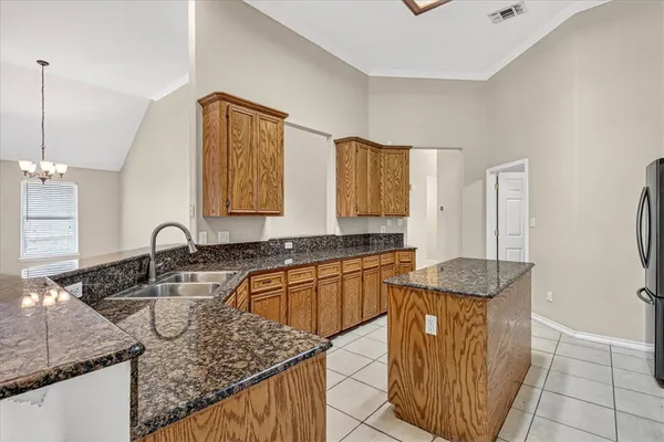 $2,595 | 6325 Oso Parkway, Corpus Christi, TX 78414