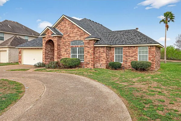 $2,595 | 6325 Oso Parkway, Corpus Christi, TX 78414