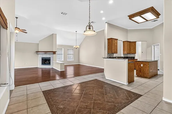 $2,595 | 6325 Oso Parkway, Corpus Christi, TX 78414