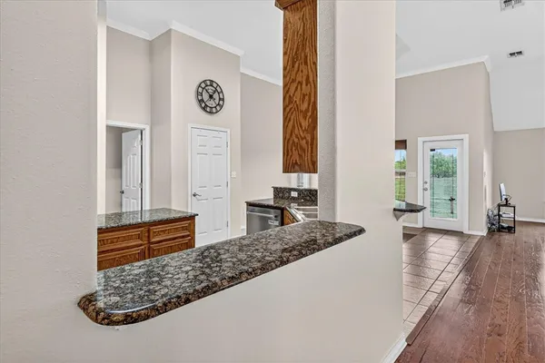 $2,595 | 6325 Oso Parkway, Corpus Christi, TX 78414