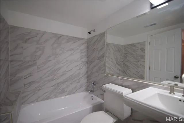 $359,900 | 17 Placid Drive, St. Charles, MO 63304