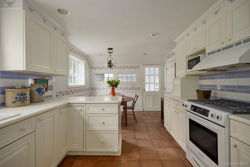 8 Nancys Lane Pound Ridge, NY 10576 - Photo 13 of 29