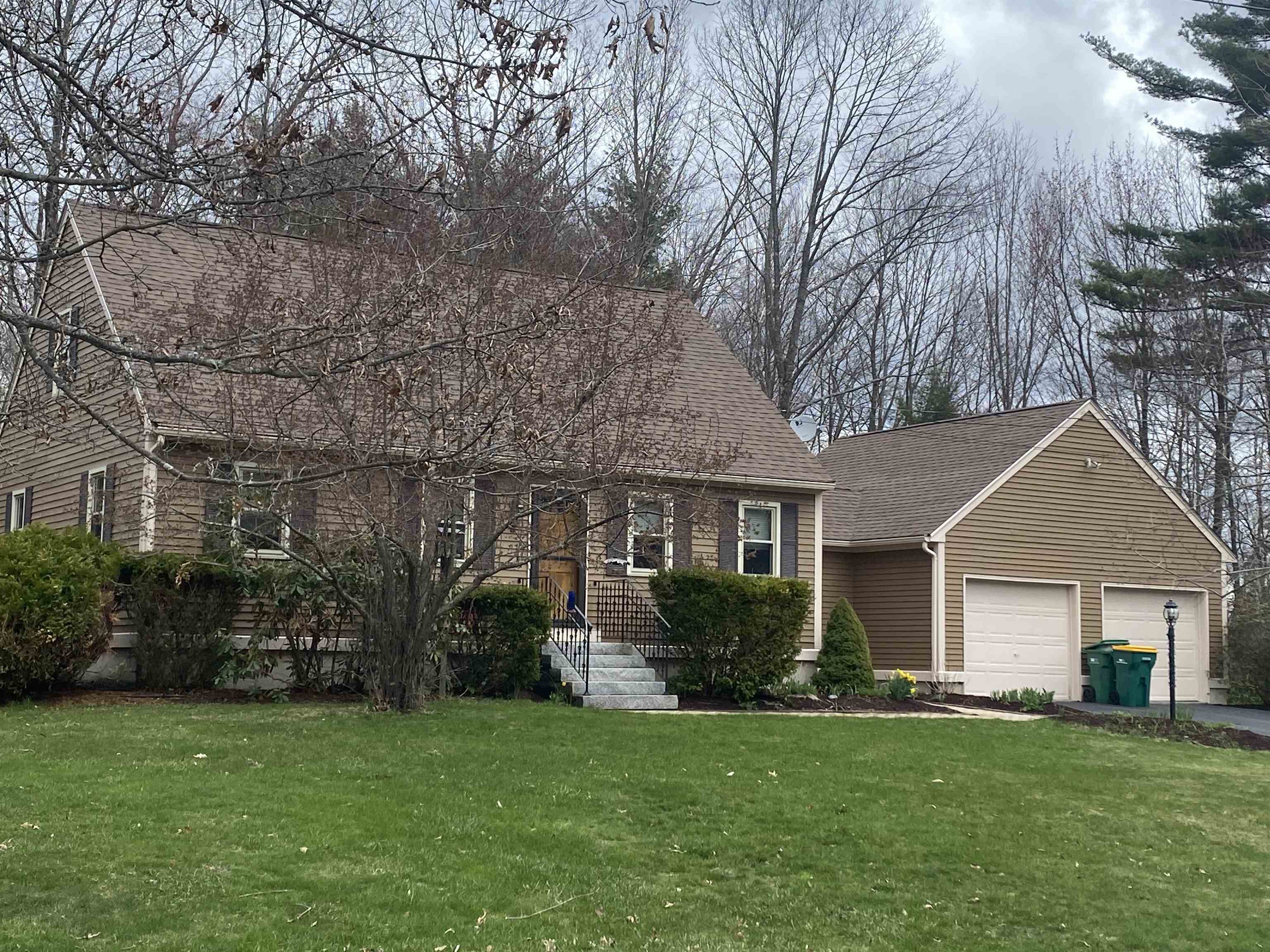 5 Concord Way Rochester, NH 03867 - Photo 2 of 40