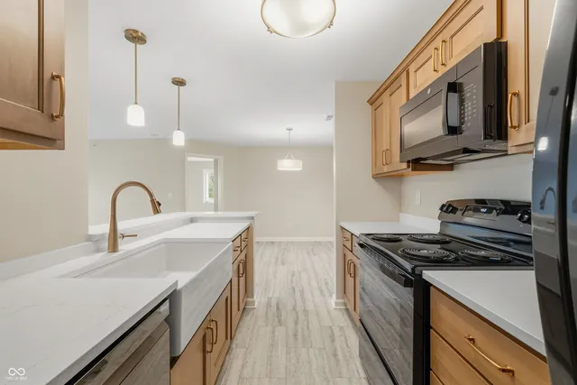 $246,900 | 12515 Timber Creek Drive, Unit 8, Carmel, IN 46032