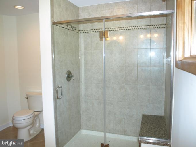 2527 Merrymans Mill Road Phoenix, MD 21131 - Photo 19 of 30 Bath (Master)